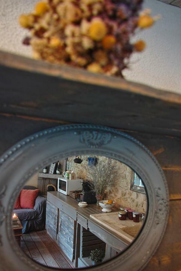 Le Moulin De Picaud Bed and Breakfast Grans Exterior foto